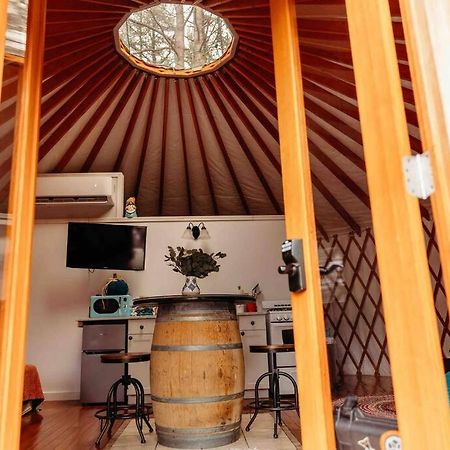 Villa Heated & Ac Yurt à Penn Yan Extérieur photo